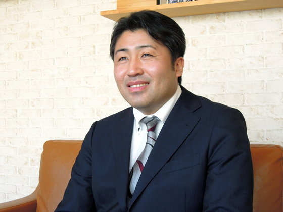 自分の存在が問われる覚悟で 佐原 貴成